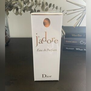 Dior perfume jadore Eau De Parfum, 100ml, Brand new with seal